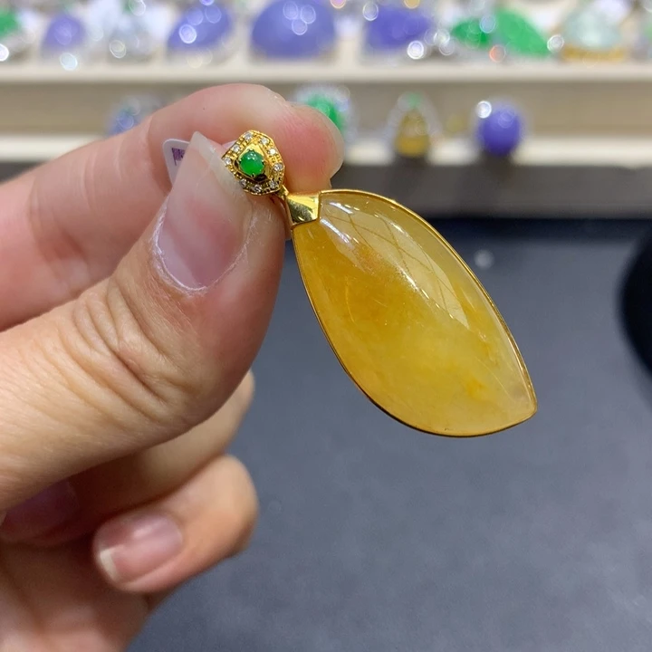 翡翠颈饰18K金镶嵌翡翠