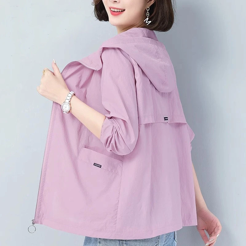 防晒衣女夏季新款透气轻薄外套宽松大码装休闲连帽中年妈妈防晒服