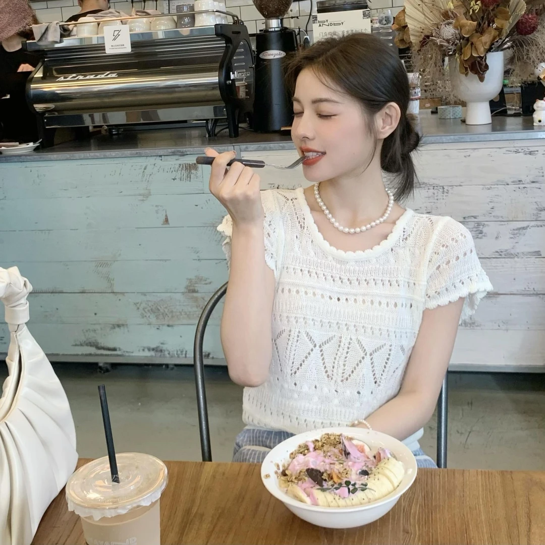 白色镂空冰丝针织短袖T恤女2025夏季新款小个子修身短款半袖上衣