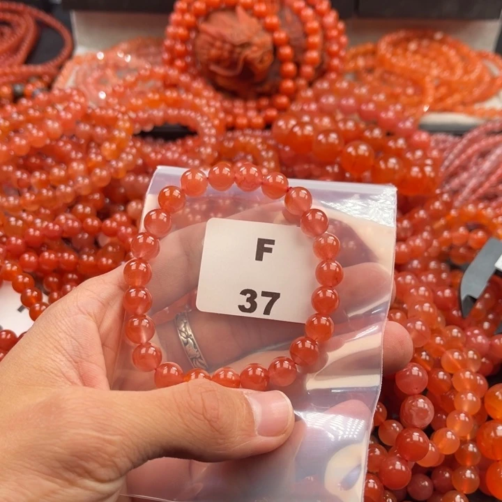 南红玛瑙未镶嵌多样性发货默认微瑕称重8mm