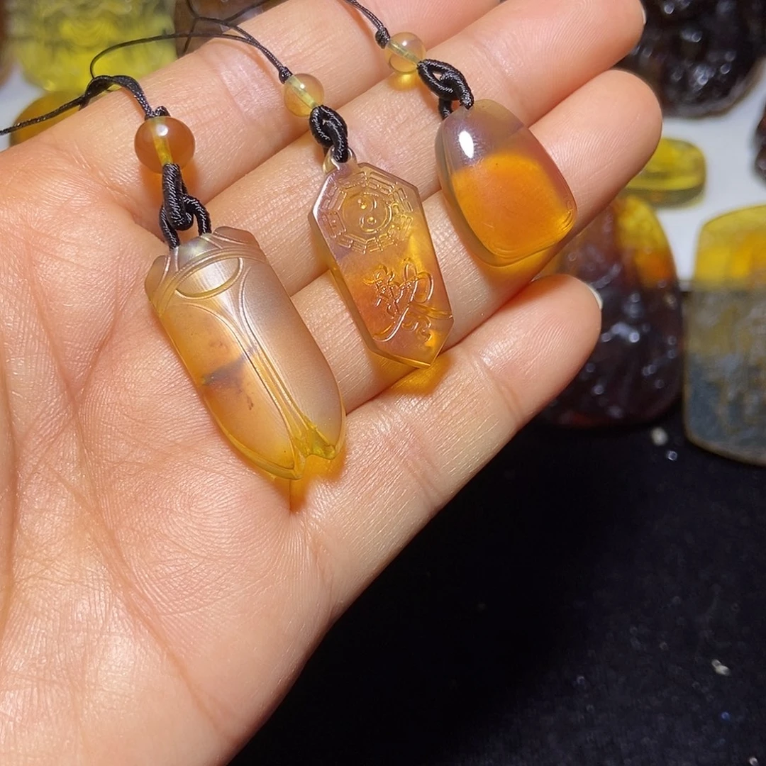 琥珀未镶嵌颈饰缅甸天然琥珀吊坠  1