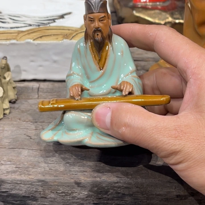 石湾公仔衬托盆景