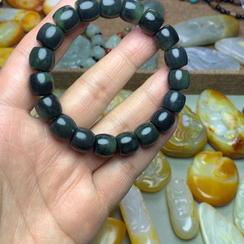 【闪购商品】颈饰未镶嵌和田玉