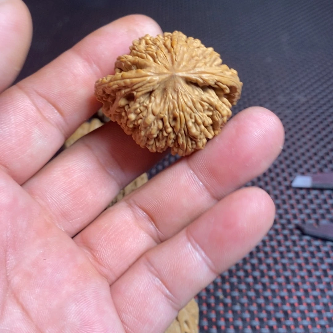 鸿***文玩核桃把件文玩