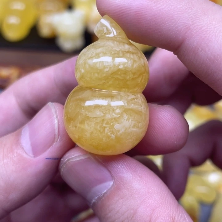 未镶嵌蜜蜡珠宝奇石