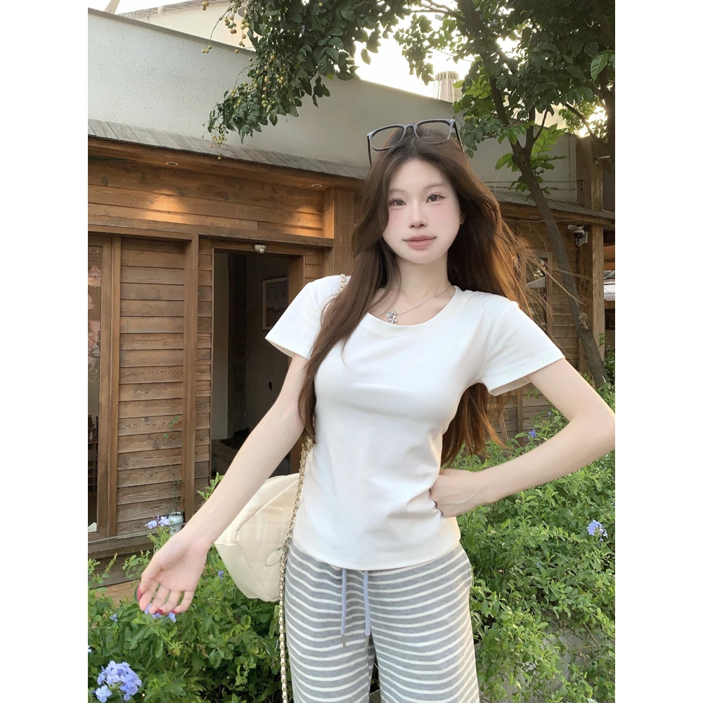 U型领辣妹风白色圆领正肩短袖T恤女夏季修身显瘦休闲内搭打底上衣