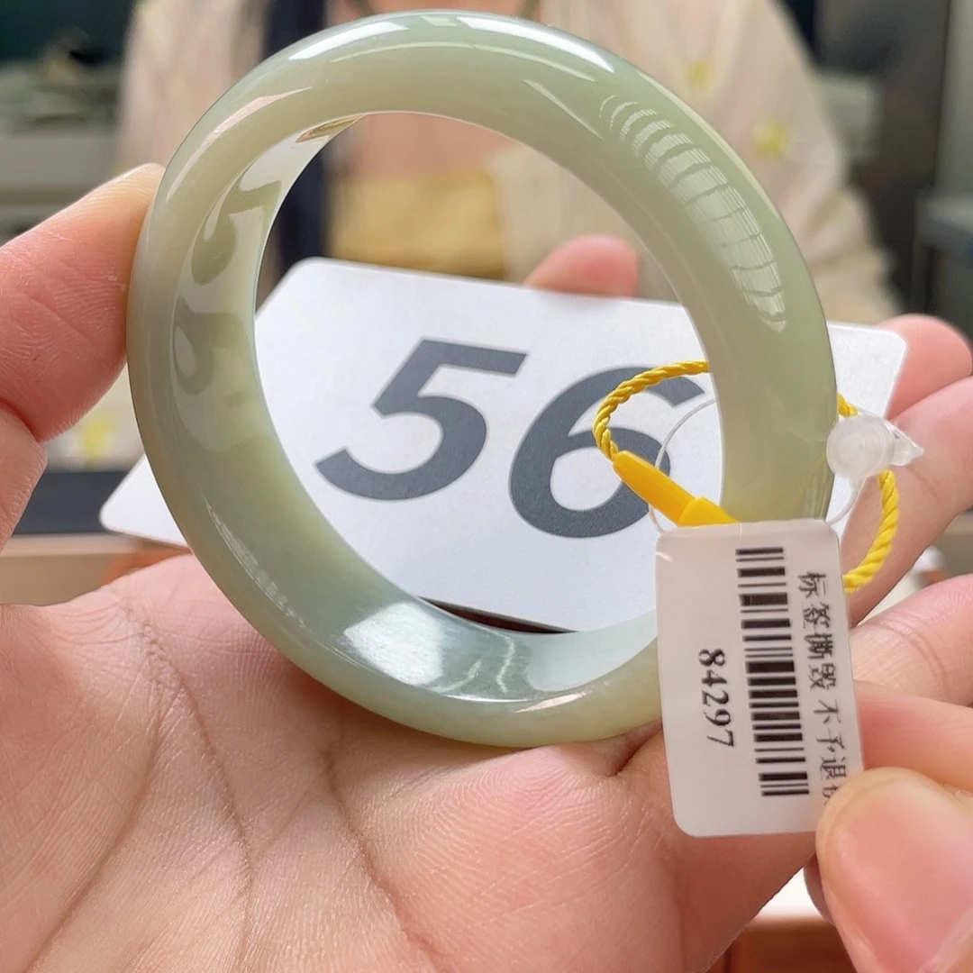 和田玉手镯未镶嵌微瑕