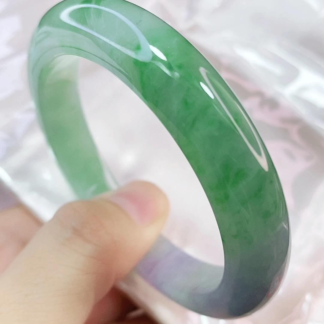 翡翠手镯未镶嵌5758圈口