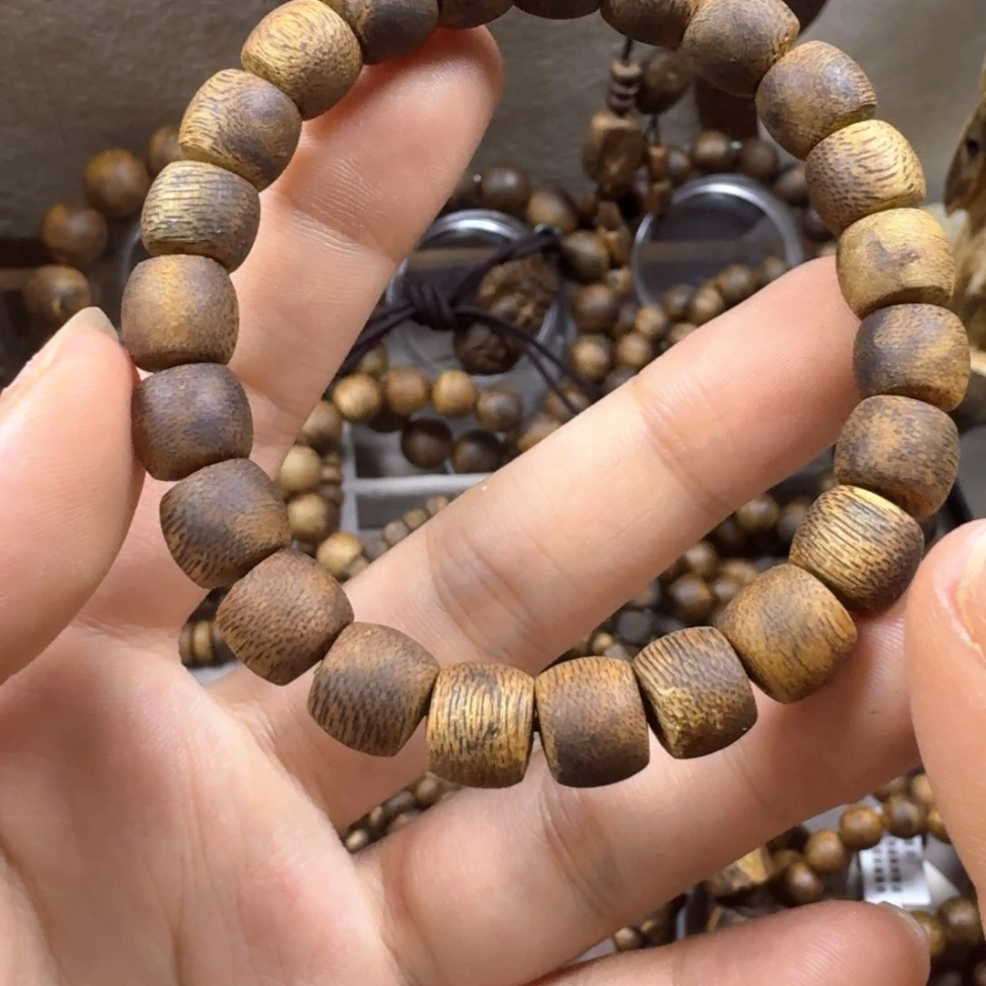 芽***️沉香碎屑沉香古珠单圈