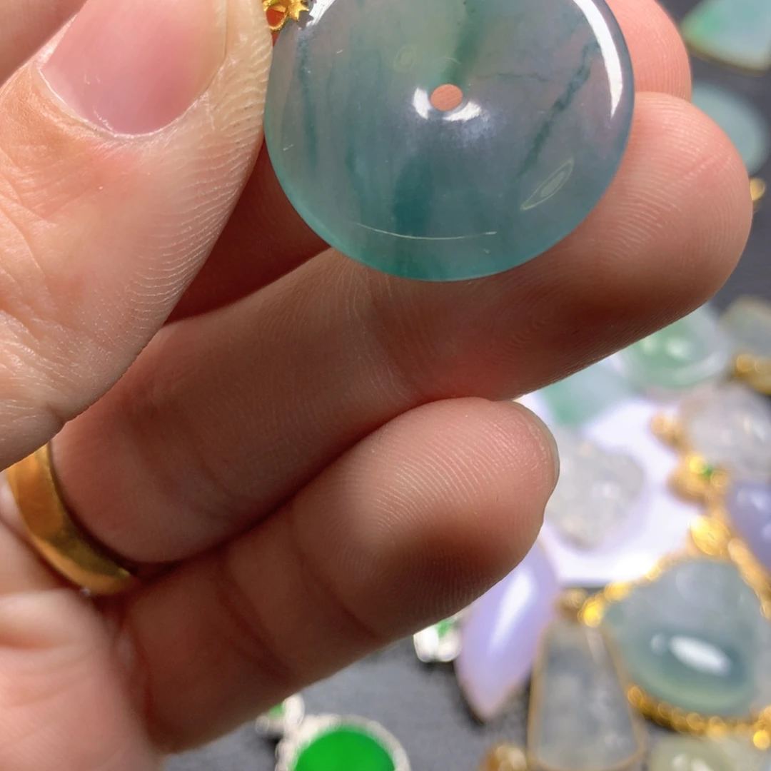 【闪购商品】翡翠颈饰18K金镶嵌翡翠