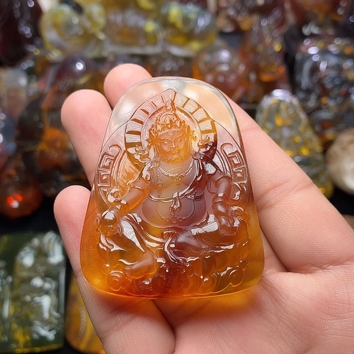 琥珀未镶嵌颈饰32