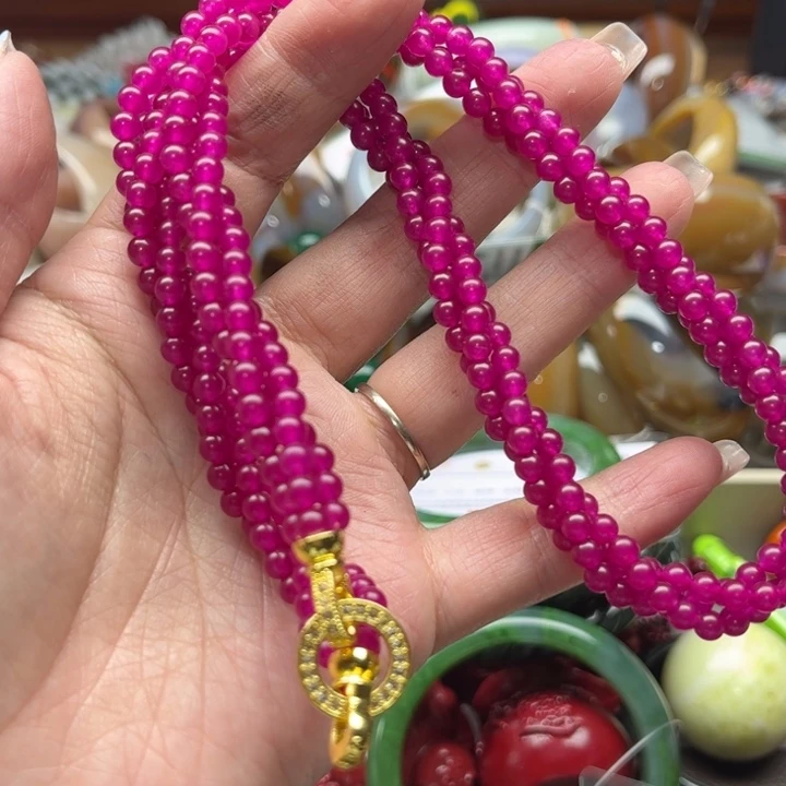 石英质玉颈饰未镶嵌