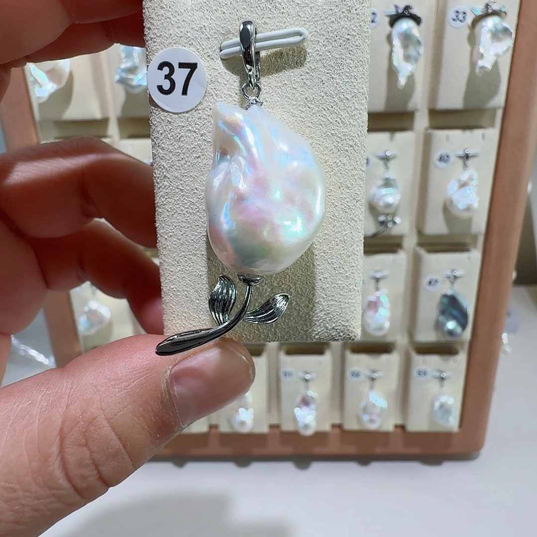 合金淡水珍珠颈饰