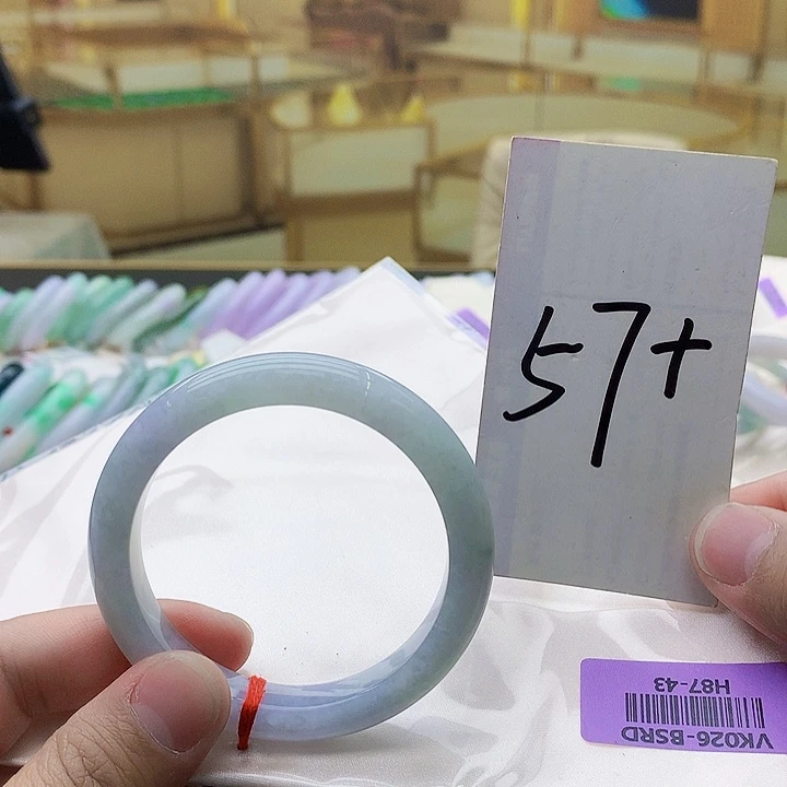 翡翠未镶嵌手镯gjfhfghhn