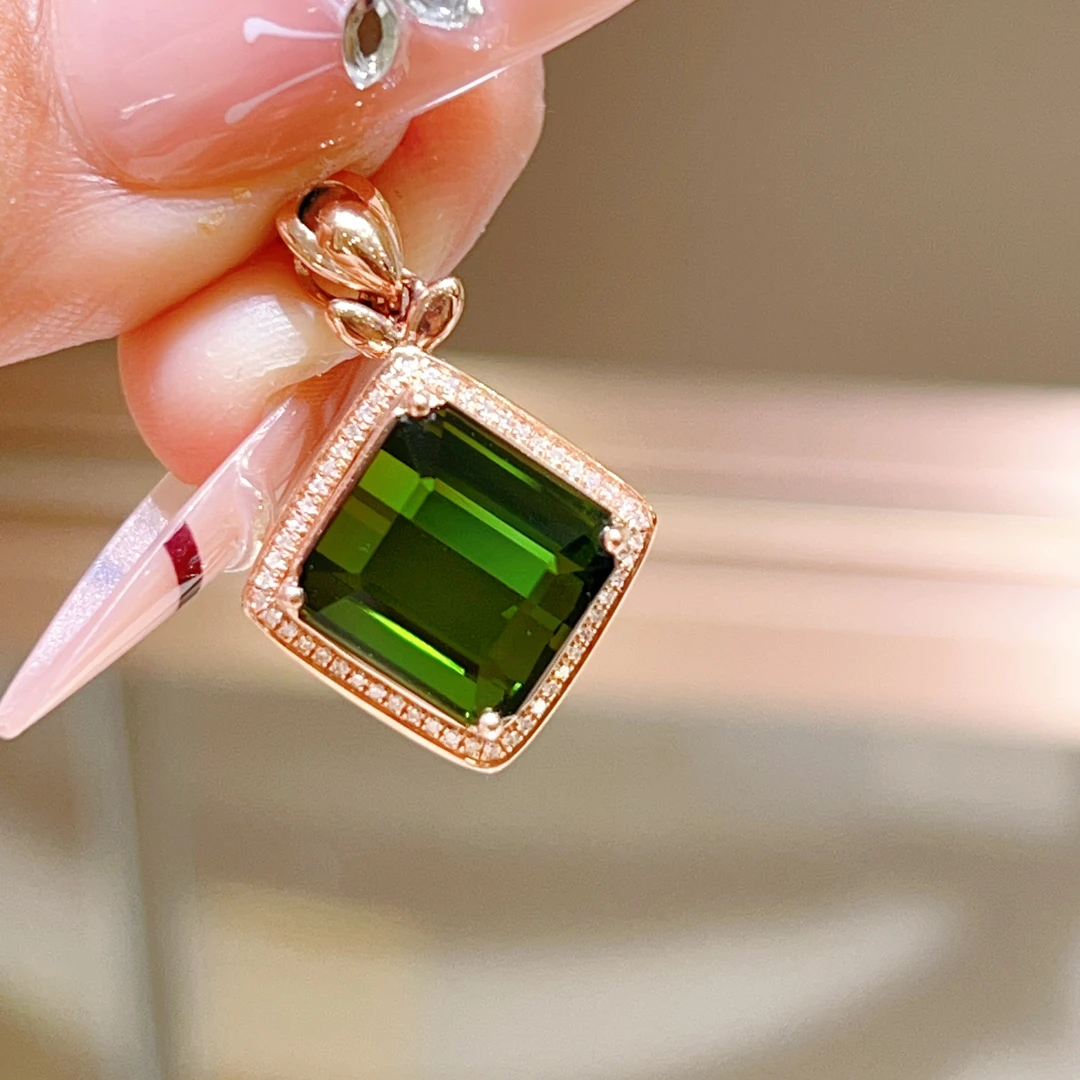 7.71ct 18k金镶嵌碧玺吊坠 5150