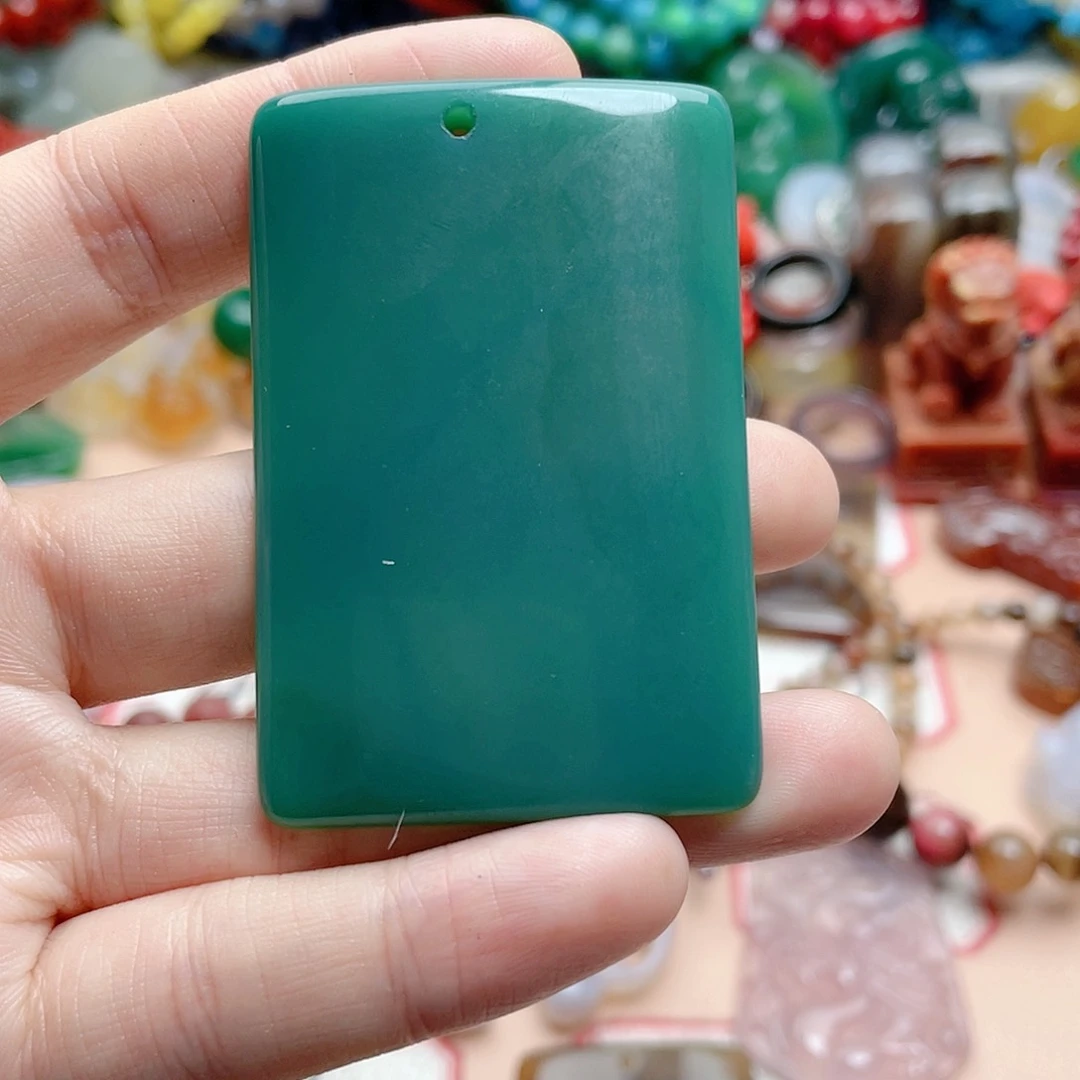 玛瑙/玉髓颈饰合金文