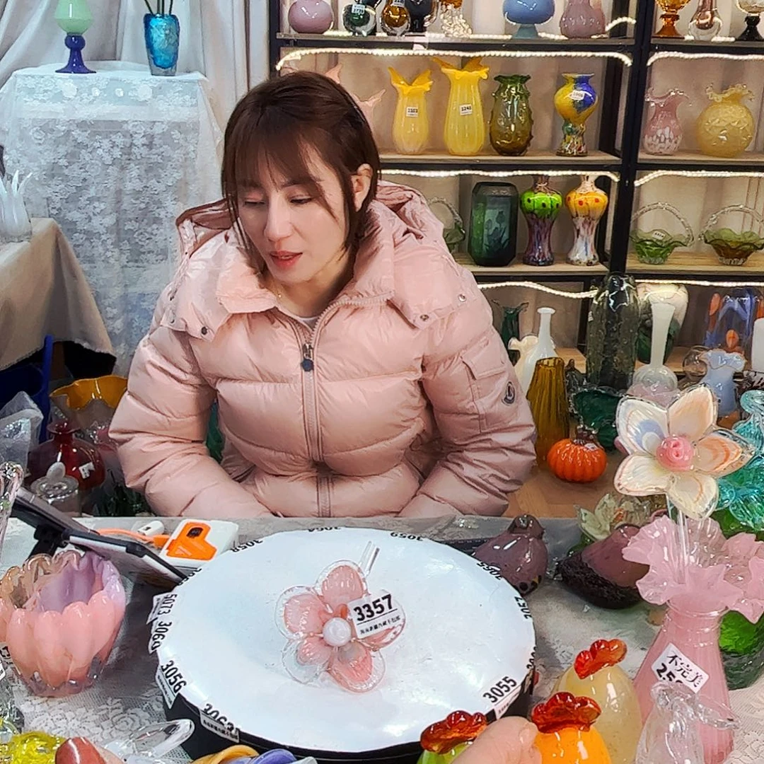 3357台花 家悦琉璃工艺品不完美