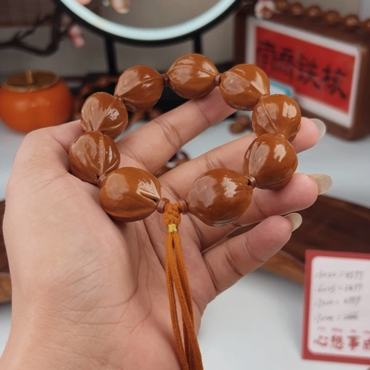 E***d橄榄核手串21×26鲨鱼背