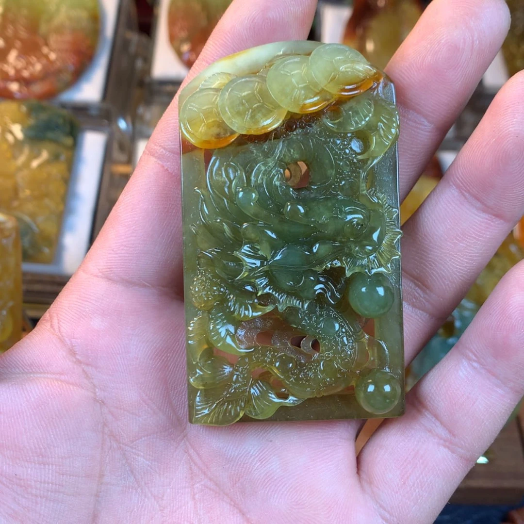 【闪购商品】蛇纹石玉颈饰未镶嵌