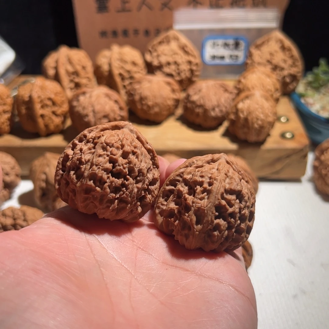 袁***_核桃全品无修 40 三角白