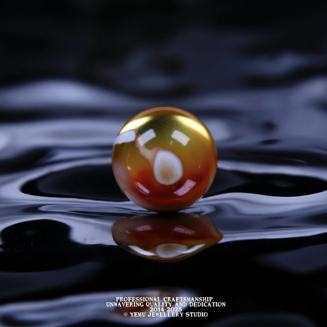 11毫米（11.4mm)彩沁金漆白溶洞圆珠配珠 一物一拍 天然俄料蜜蜡