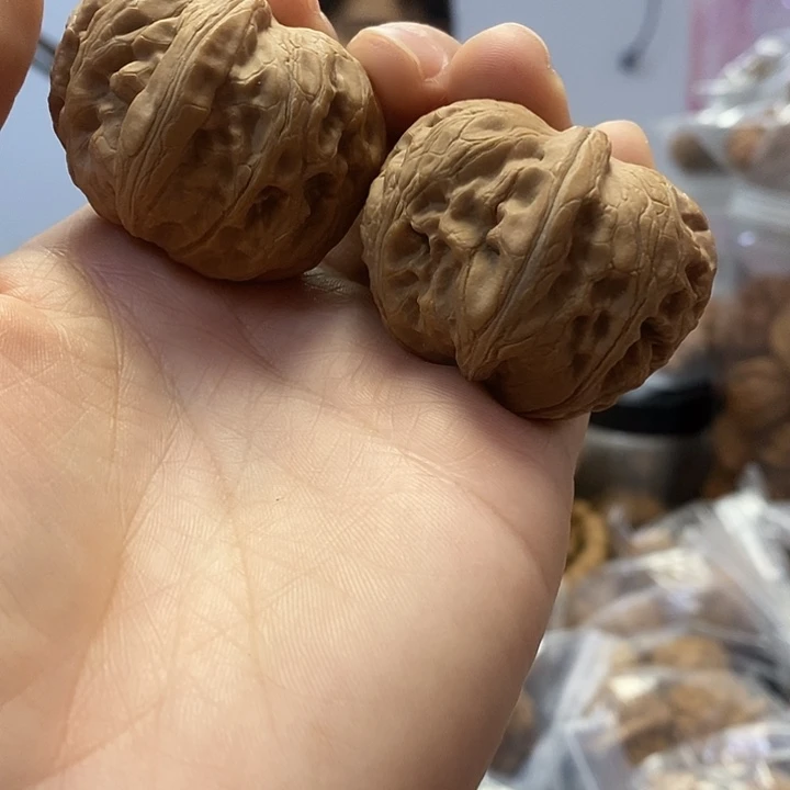 把件文玩核桃42平谷元宝尖黄