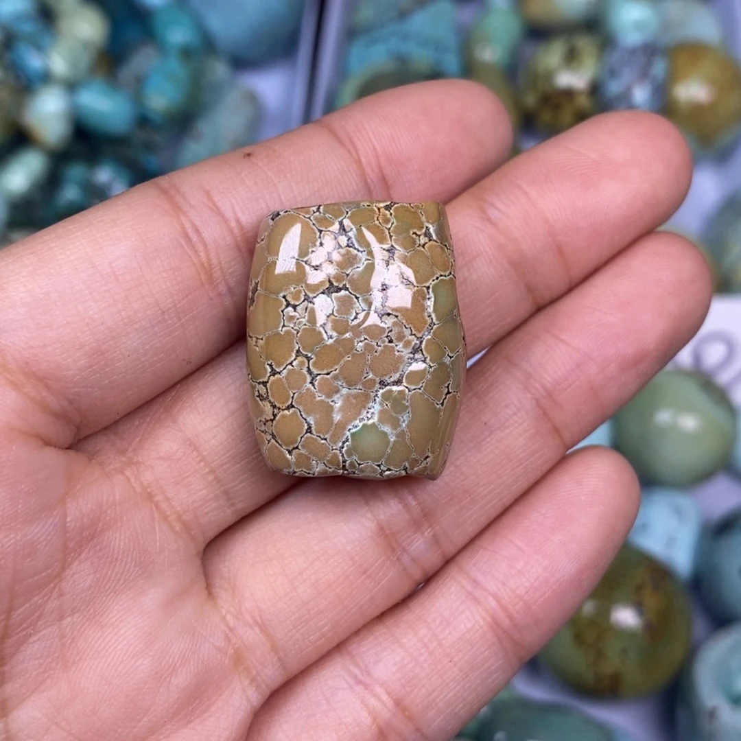 绿松石未镶嵌挂件