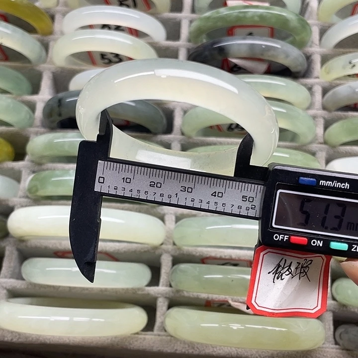 未镶嵌蛇纹石玉手镯67