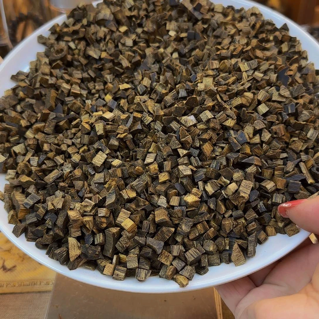 沉香沉香木制品徐*民绿奇楠金沙叶品种米粒拍数量4发300克