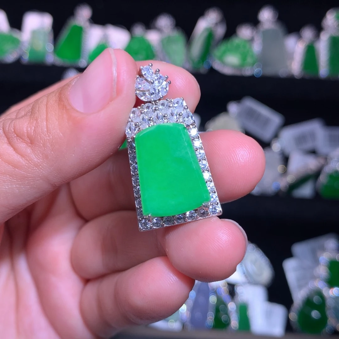 【闪购商品】颈饰银S925镶嵌翡翠天然翡翠