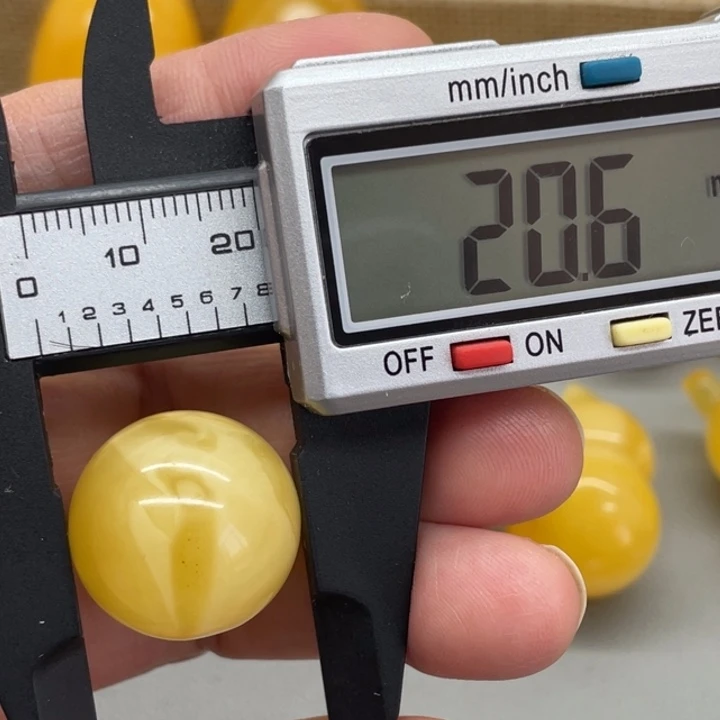 琥珀裸石未镶嵌蜜蜡