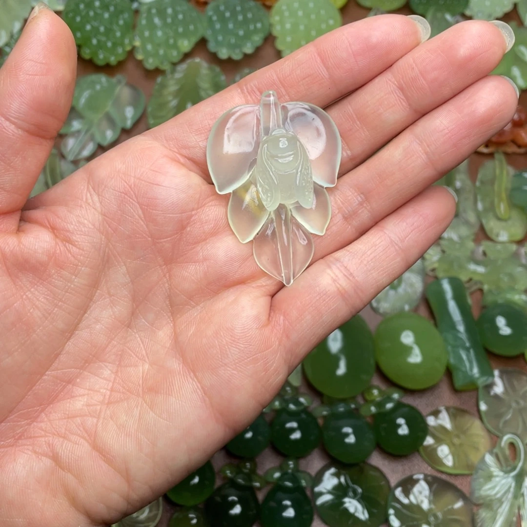 蛇纹石玉合金颈饰