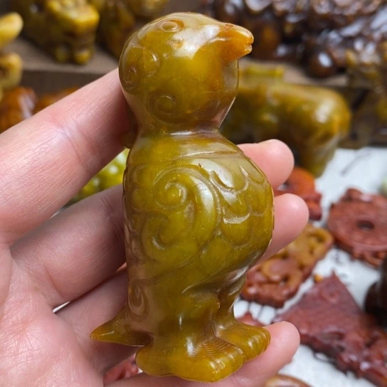 蛇纹石玉未镶嵌颈饰114