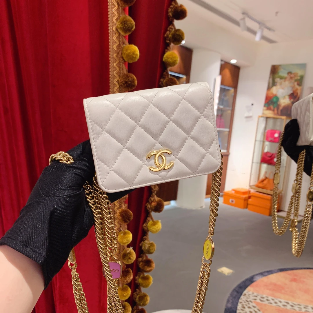 99新 Chanel/香奈儿 GGS23c珐琅链条白色金扣羊皮芯片款46226301