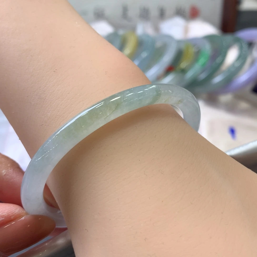 翡翠未镶嵌手镯天然Ａ货翡翠53贵妃