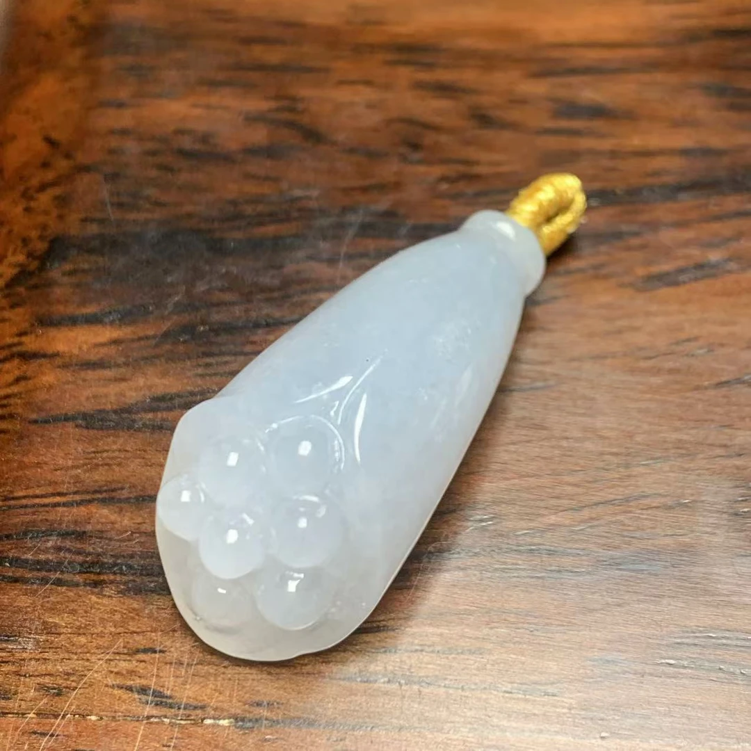 A702盛世拍卖翡翠吊坠