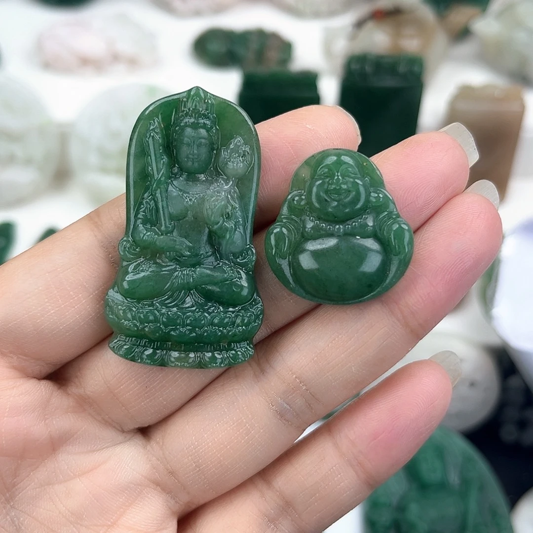 人***味未镶嵌独山玉颈饰