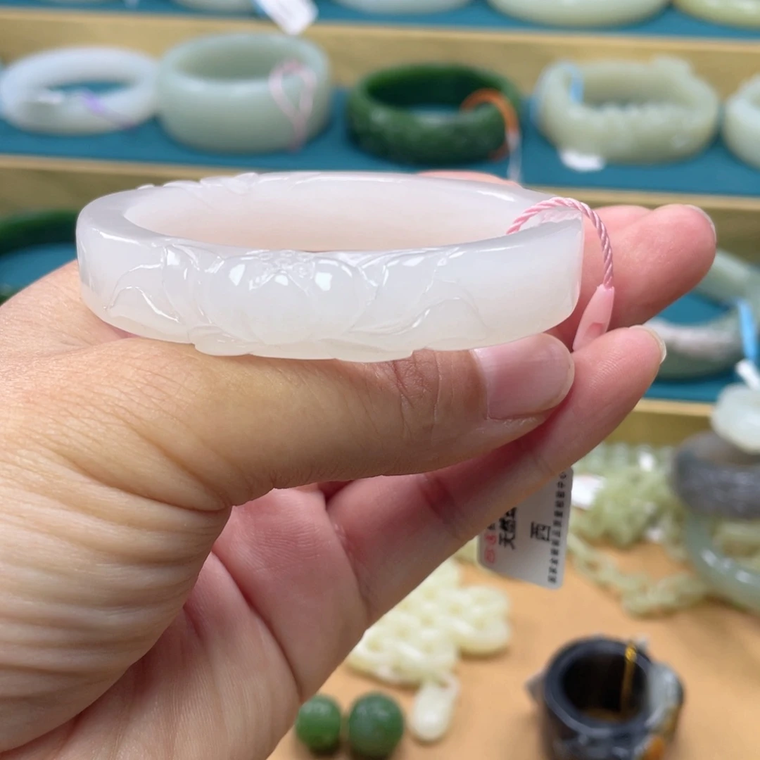 和田玉手镯（贵妃镯）未镶嵌15