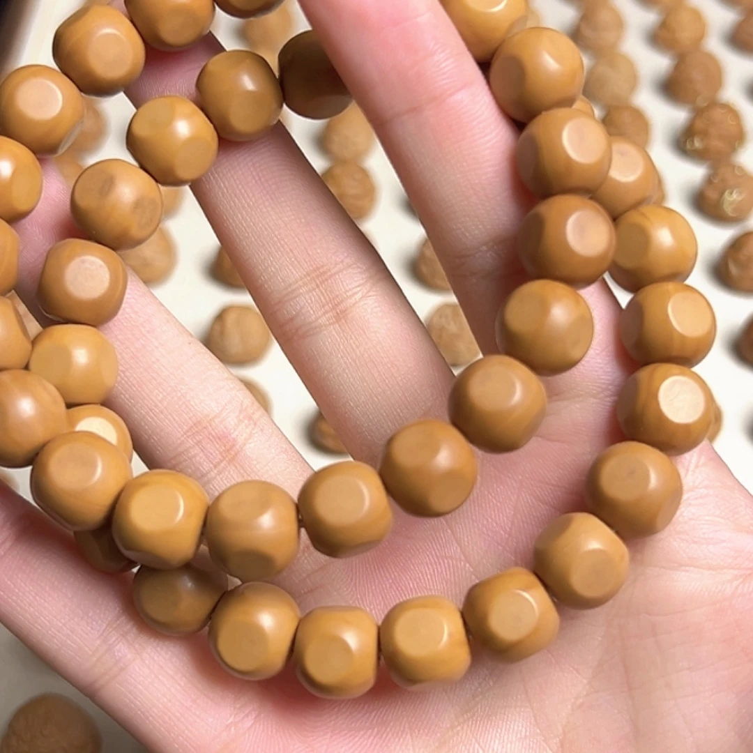 猴头核桃吊坠两条瑕疵六方介意勿拍