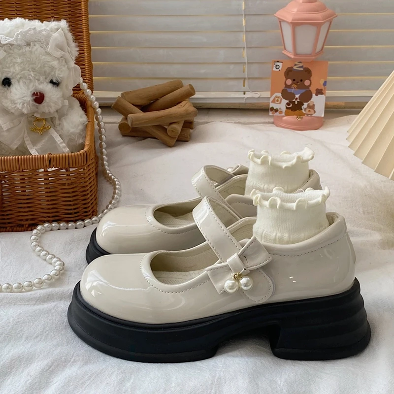 真皮珍珠法式玛丽珍鞋女2025春秋新款百搭浅口粗跟圆头厚底小皮鞋