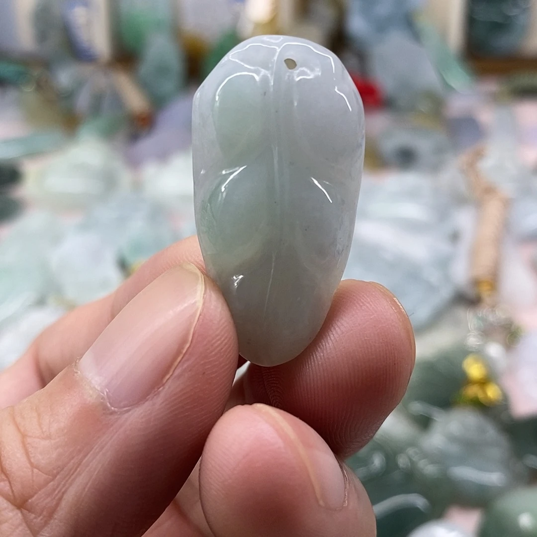 颈饰未镶嵌翡翠天然