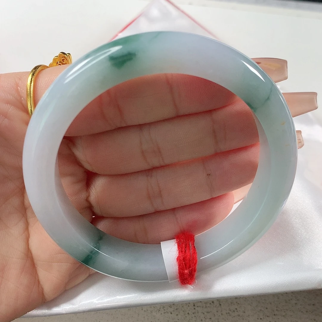 翡翠手镯未镶嵌①①①
