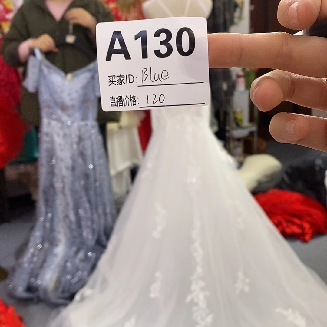 白色鱼尾礼服好看的