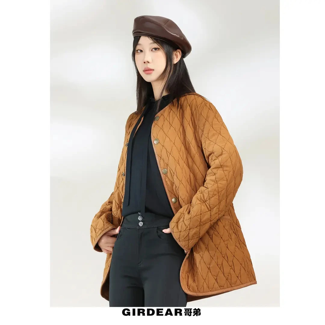 GIRDEAR/哥弟复古格纹新中式圆领气质菱形绗缝棉服外套 1400742