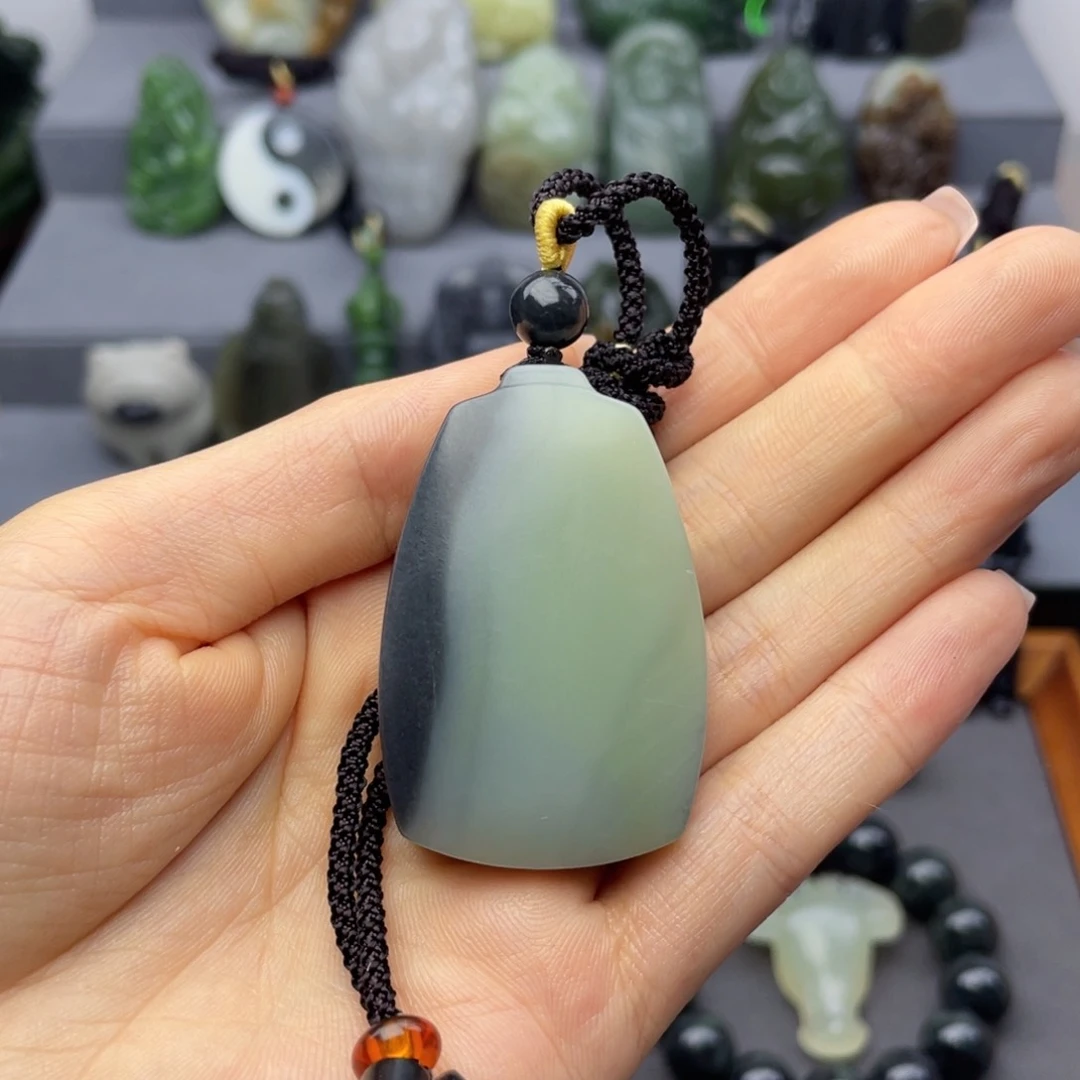 海***风和田玉未镶嵌颈饰