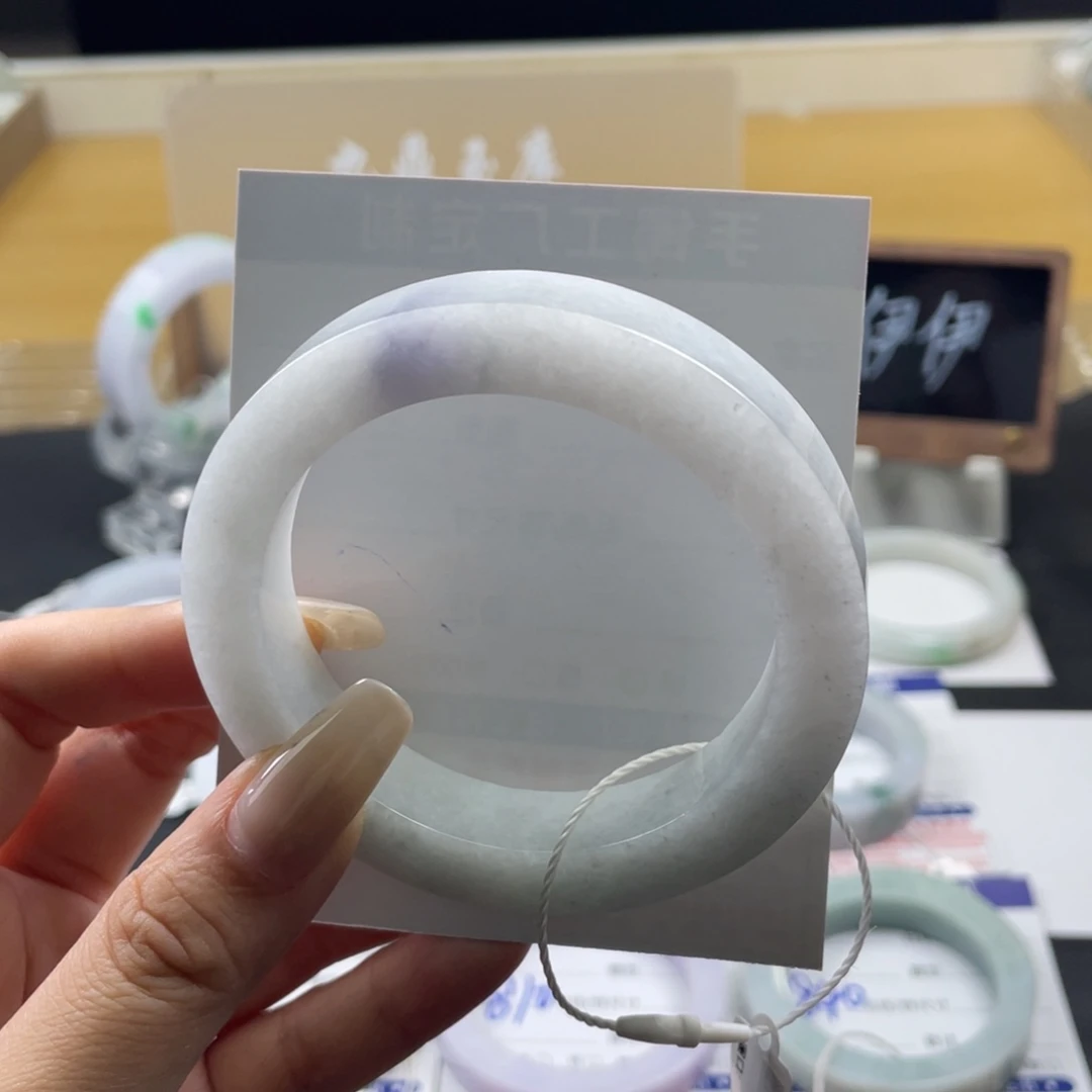 定制翡翠未镶嵌翡翠手镯基地质检发货