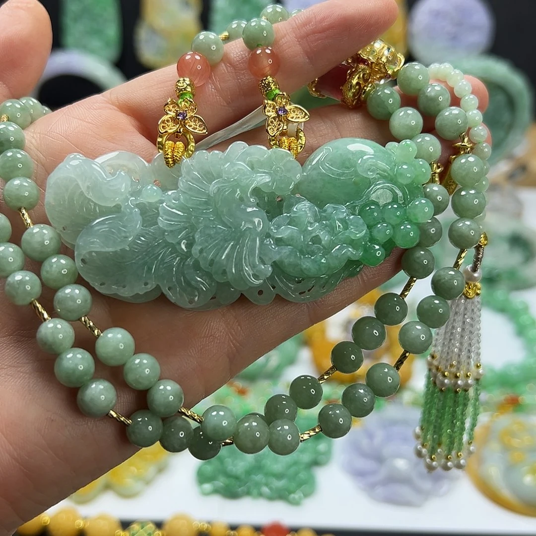 翡翠未镶嵌颈饰吊坠