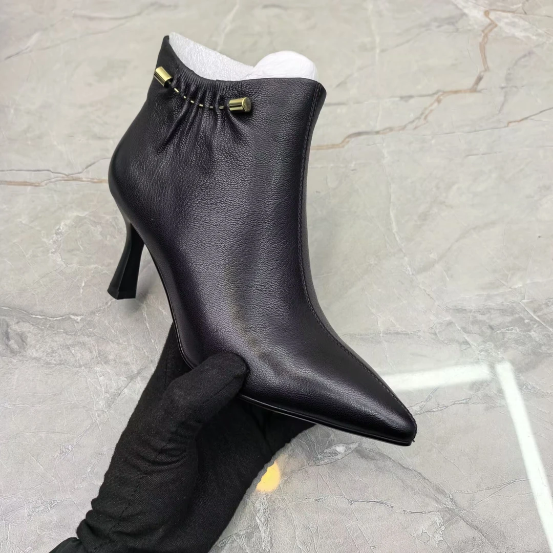 e  (孤品)  36/37码粗跟女靴(羊皮)60001