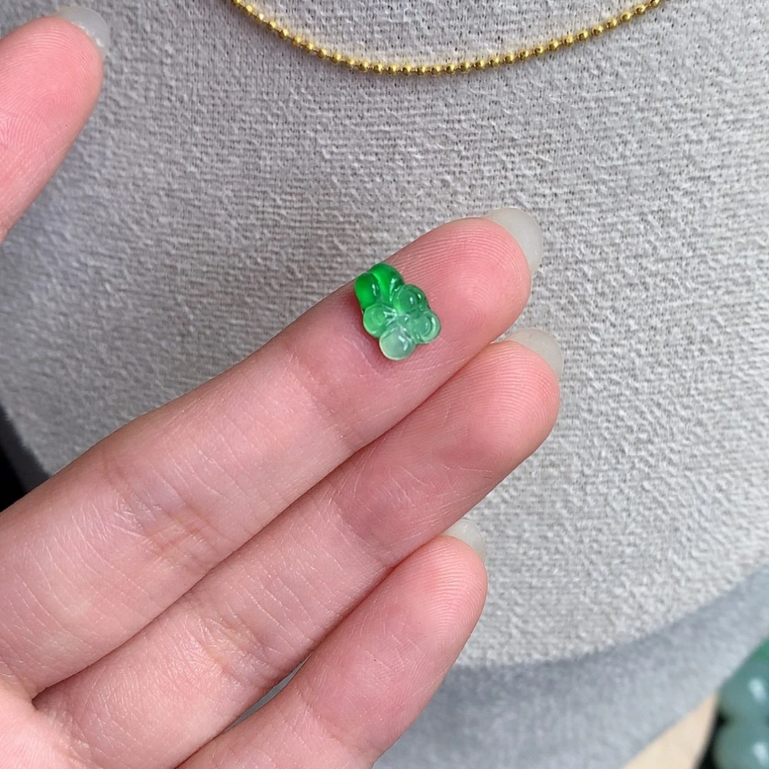翡翠裸石缅甸天然A货翡翠阳绿花开富贵