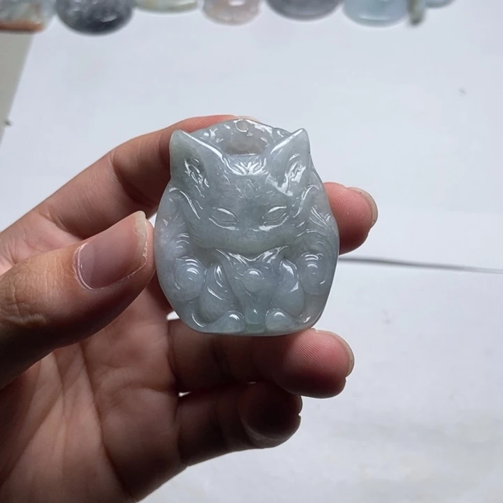 翡翠未镶嵌颈饰狐狸10